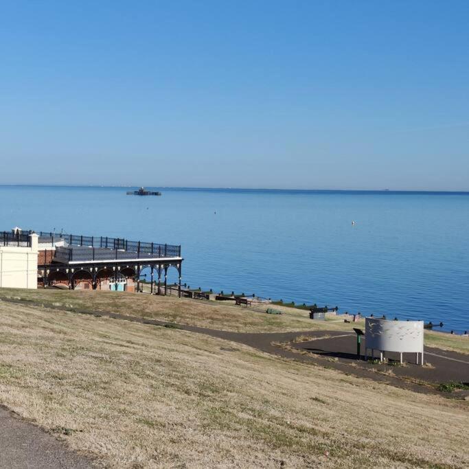 Escape To The Coast In A Luxurious Private Apartment Herne Bay Exterior foto